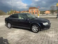 Begagnad Audi A4 180 HK (132 kW) 2002 Blå Sedan