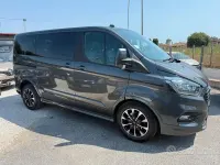 Usata Ford Tourneo Custom Sport 170 CV (125 kW) 2023 Grigio Furgone