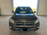 Usata Toyota RAV4 150 CV (110 kW) 2009 Marrone SUV