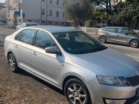 Usata Skoda Rapid Elegance 105 CV (77 kW) 2012 Argento Berlina
