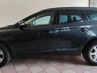 Usata Volvo XC60 Drive Kinetic 163 CV (119 kW) 2010 Nero SUV