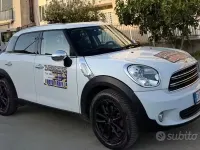 Usata Mini Countryman Business 90 CV (66 kW) 2014 Bianco SUV