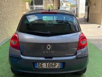 usata Renault Clio 5p 1.5 dci Le Iene 85cv