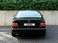 Usata Mercedes E300 179 CV (131 kW) 1991 Nero Coupé