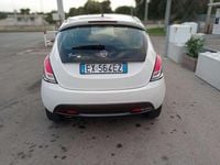Usata Lancia Ypsilon 69 CV (50 kW) 2014 Bianco Utilitaria