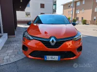 Usata Renault Clio V Equilibre 91 CV (66 kW) 2023 Arancio valencia Berlina