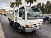 Usata Nissan Cabstar 106 CV (77 kW) 2000 Bianco Pick-up