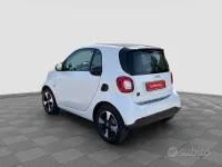 Usata Smart ForTwo Electric Drive Passion 41 kW (56 CV) 2022 Bianco