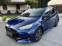Usata Toyota Yaris Hybrid Lounge 92 CV (67 kW) 2021 Blu/azzurro Berlina