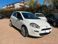 Usata Fiat Grande Punto Sport 75 CV (55 kW) 2012 Bianco Utilitaria