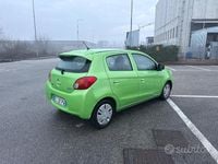 Usata Mitsubishi Space Star Intense 71 CV (52 kW) 2015 Verde Berlina