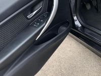 Usata BMW 318 143 CV (105 kW) 2014 Nero Station wagon