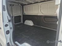 Usata Opel Vivaro 121 CV (88 kW) 2019 Monovolume