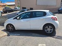 Usata Peugeot 208 Active 82 CV (60 kW) 2014 Bianco Utilitaria