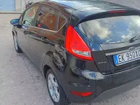 Usata Ford Fiesta 70 CV (51 kW) 2012 Nero Berlina