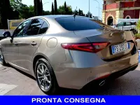 Usata Alfa Romeo Giulia Super 179 CV (131 kW) 2018 Grigio Berlina