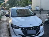 Usata Peugeot 208 Active 101 CV (74 kW) 2023 Bianco Utilitaria