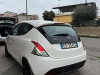 Usata Lancia Ypsilon 69 CV (50 kW) 2013 Bianco Utilitaria