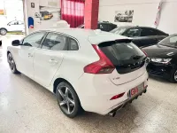 Usata Volvo V40 R-Design Kinetic 115 CV (84 kW) 2013 Bianco Berlina
