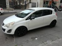 Usata Opel Corsa 86 CV (63 kW) 2012 Bianco Berlina
