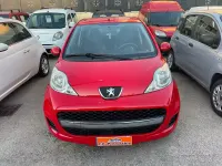 Usata Peugeot 107 68 CV (50 kW) 2012 Rosso Utilitaria
