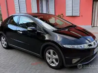 Usata Honda Civic Elegance 101 CV (74 kW) 2010 Nero Berlina
