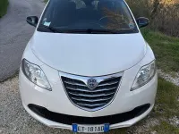 Usata Lancia Ypsilon 85 CV (62 kW) 2012 Bianco Utilitaria