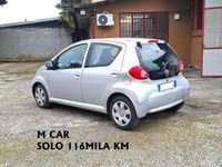 Usata Toyota Aygo 68 CV (50 kW) 2006 Argento Utilitaria