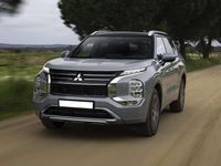 Nuova Mitsubishi Outlander P-HEV 306 CV (225 kW) 2026 Argento SUV