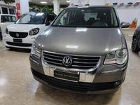 usata VW Touran 2.0 TDI DSG 7 POSTI