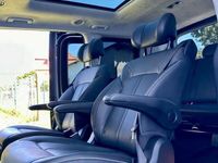 Usata Hyundai Staria Signature 2023 Grigio scuro Monovolume