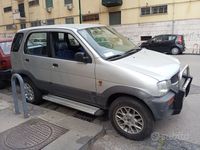 Usata Daihatsu Terios 83 CV (61 kW) 1999 Grigio SUV