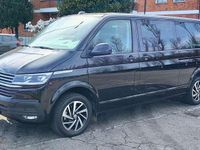 Usata VW Caravelle 150 CV (110 kW) 2024 Nero Furgone