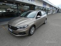 Usata Fiat Tipo Business 120 CV (88 kW) 2017 Beige(met.) Station wagon