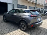 Usata Peugeot 2008 Active 101 CV (74 kW) 2022 Grigio SUV