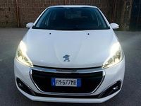 Usata Peugeot 208 Allure 75 CV (55 kW) 2018 Nero Utilitaria