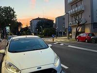 Usata Ford Fiesta ST-Line 75 CV (55 kW) 2017 Bianco Utilitaria