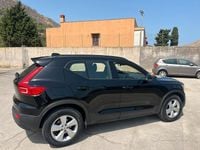 Begagnad Volvo XC40 Momentum 163 HK (119 kW) 2021 Svart SUV