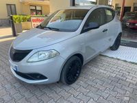 Usata Lancia Ypsilon 69 CV (50 kW) 2019 Argento Utilitaria