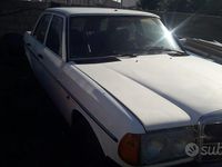 Usata Mercedes 240 1981 Bianco Berlina
