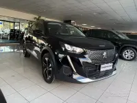 Usata Peugeot 2008 Allure 131 CV (96 kW) 2022 Nero SUV