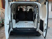 Usata Peugeot Bipper 75 CV (55 kW) 2014 Bianco Monovolume