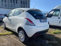 Usata Lancia Ypsilon Gold 69 CV (50 kW) 2015 Bianco Utilitaria