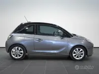 Usata Opel Adam Rocks 70 CV (51 kW) 2017 Grigio Utilitaria