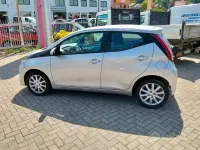 Usata Toyota Aygo Connect Style 72 CV (52 kW) 2020 Grigio Utilitaria