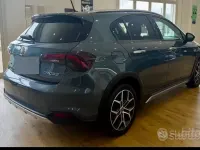 Usata Fiat Tipo Cross 76 CV (55 kW) 2021 Blu Berlina