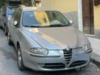 Usata Alfa Romeo 147 140 CV (102 kW) 2003 Grigio Utilitaria