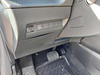 Usata Peugeot e-208 Allure 100 kW (136 CV) 2023 Grigio Utilitaria