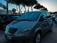 Usata Lancia Musa 95 CV (69 kW) 2008 Grigio Monovolume
