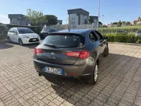 Usata Alfa Romeo Giulietta Distinctive 105 CV (77 kW) 2013 Grigio Utilitaria